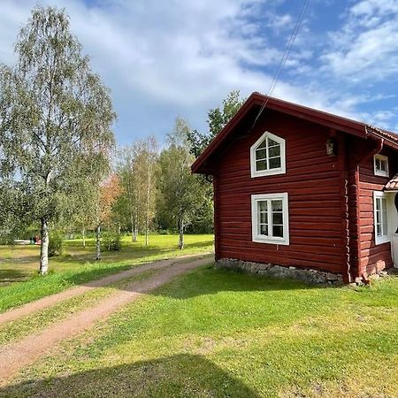 Dalastuga Med Tillgang Till Badplats Лександ Экстерьер фото